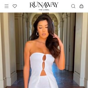 Runaway The Label Taya Top & Skirt set. Sold out in these sizes
Never worn